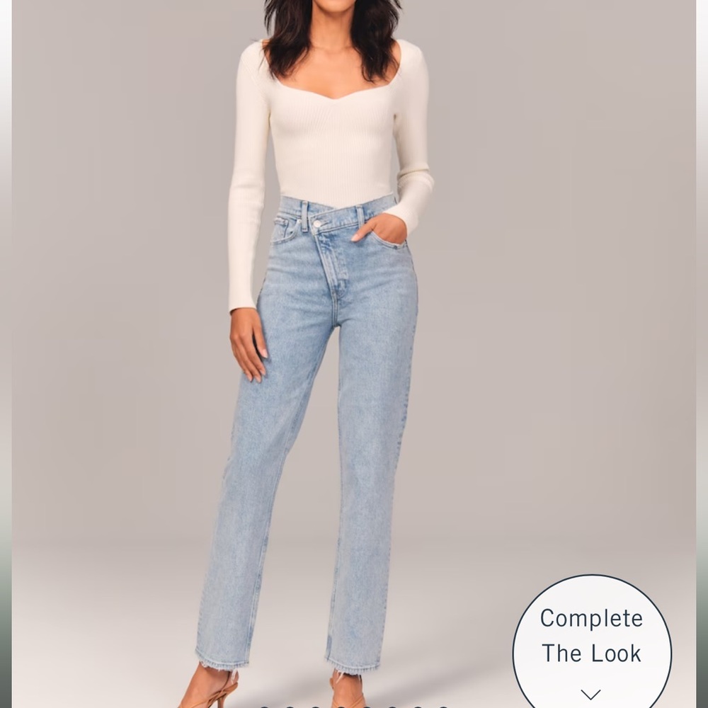 Abercrombie Ultra High Rise 90s Straight Jean